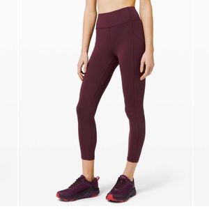 Lululemon Invigorate High-Rise Tight 25"
Cassis size 20